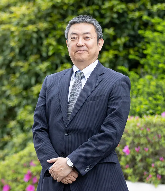 横浜翠陵中学・高等学校 校長 山本 伸
